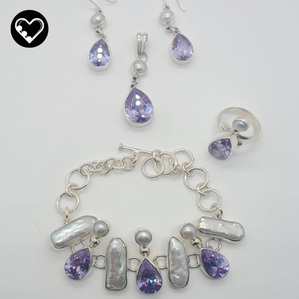 Bigua pearl set with purple amethyst zirconia